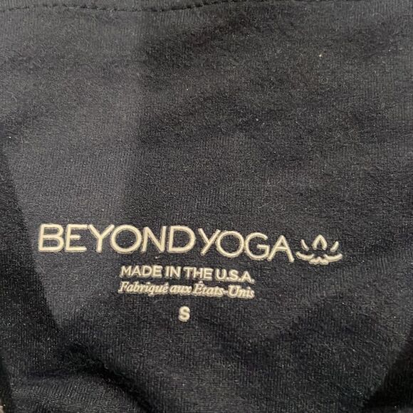 high rise Beyond Yoga Alloy Ombre legging in silver and Grey size S in EUC - Picture 5 of 8